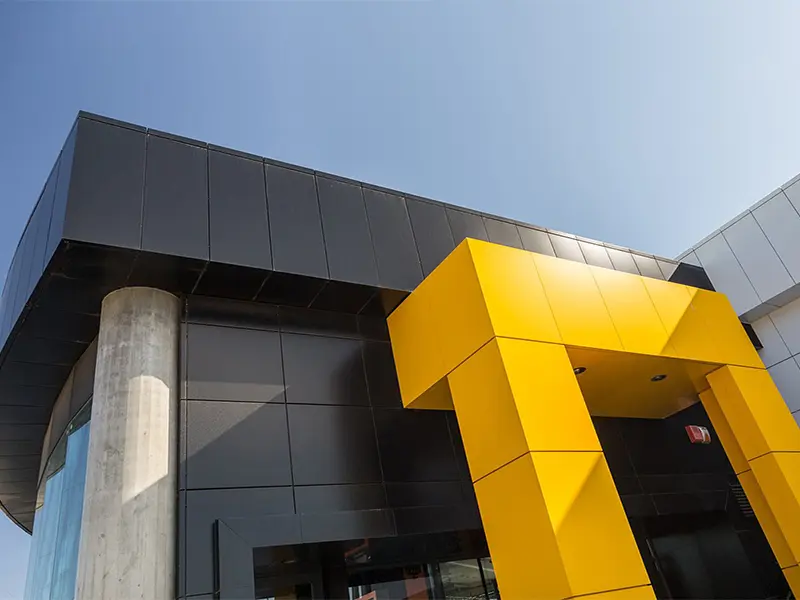 Modern Ofis Binası Kompozit Kaplama